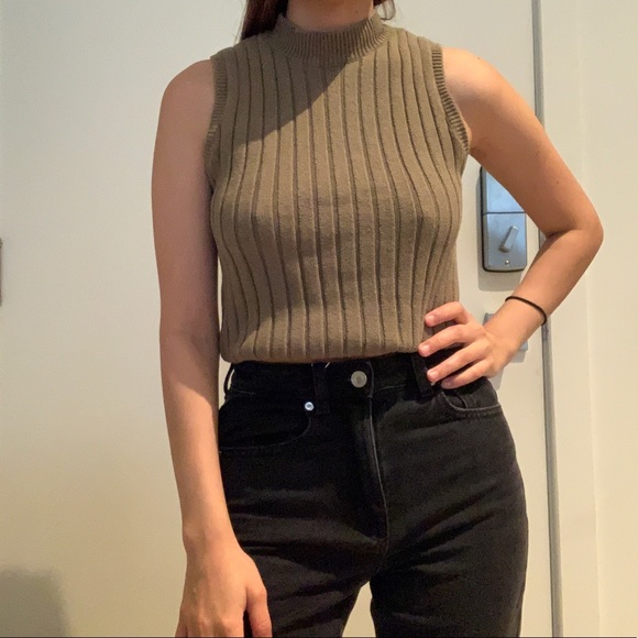 Forever 21 Grassy Green Turtleneck Crop Top - Picture 2 of 5